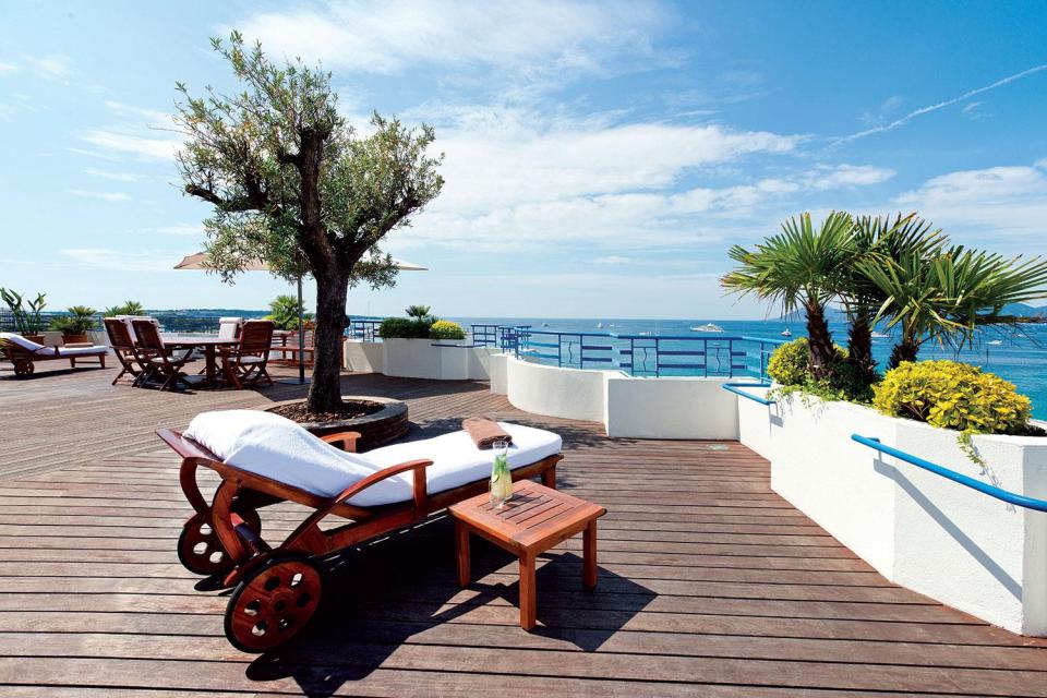 Grand Hyatt Cannes Hotel Martinez has a penthouse with a panoramic terrace, Turkish bath and artwork by Picasso 