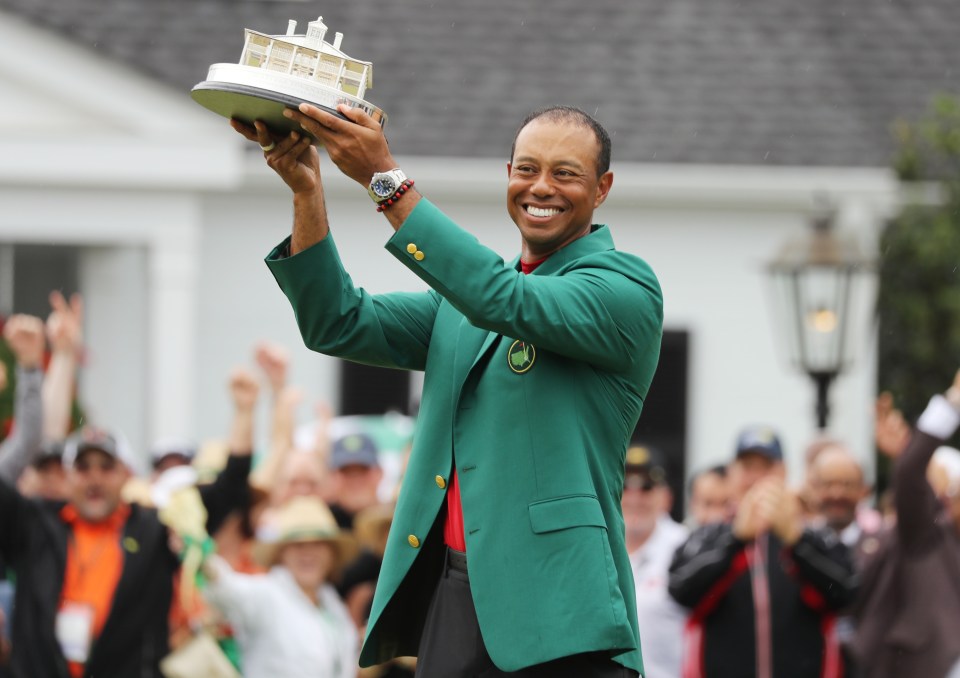  Tiger Woods wears the green jacket for a fifth time