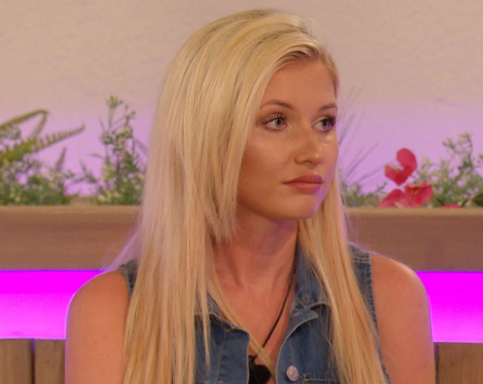  Amy was left heartbroken when Curtis brutally ended things with her earlier in the series