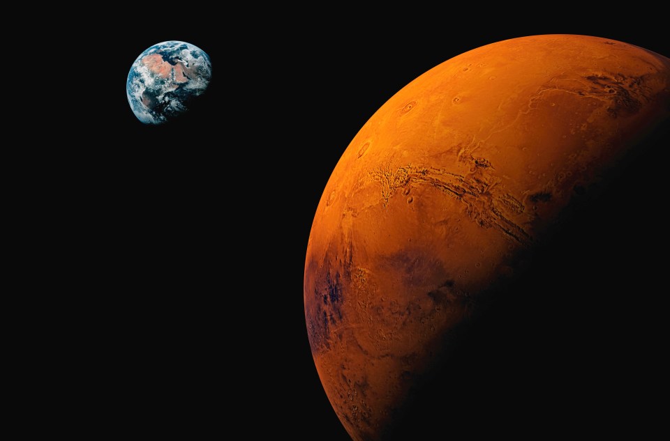  A top Nasa scientist says the agency is close to making an announcement about life on Mars