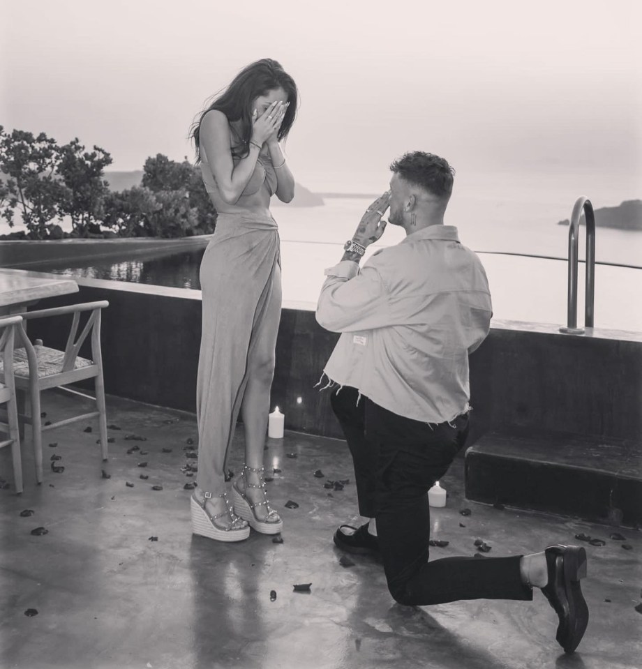 Ben White on one knee to propose to his girlfriend Milly