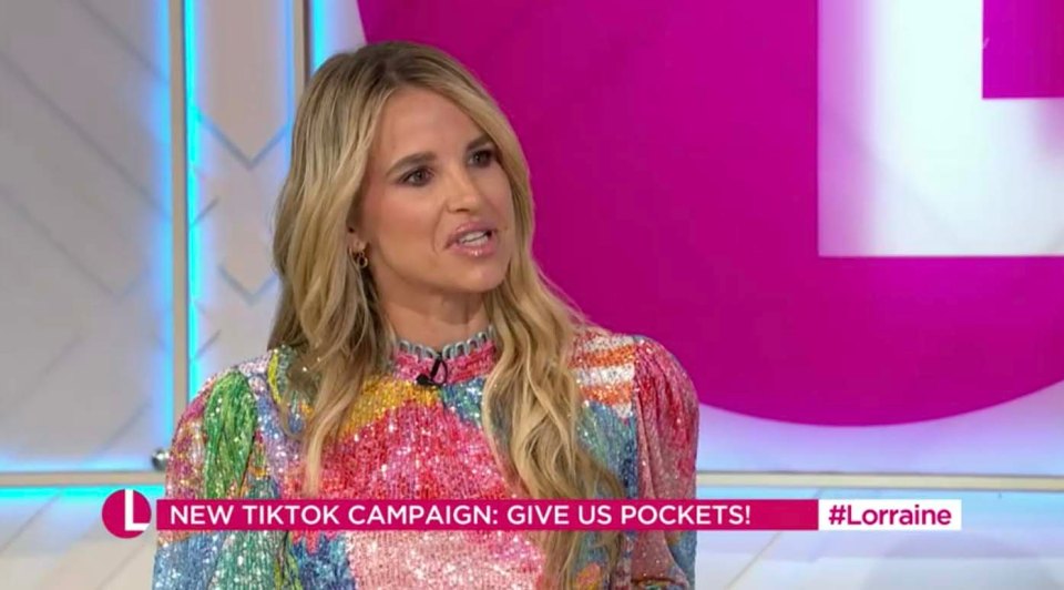 The Irish model, 36, looked stunning in a sequin dress