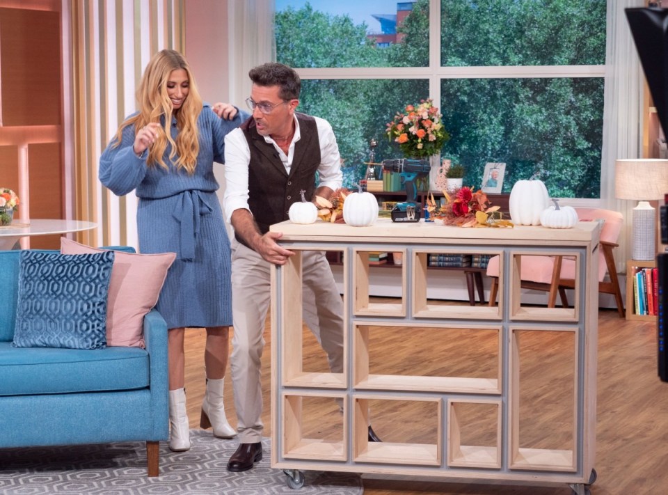 The pair teamed up to make some centrepieces from Stacey's new DIY book