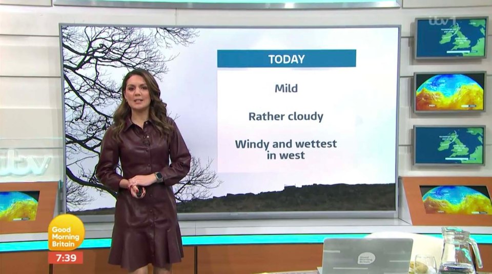 Laura finished off her look with a chunky wrist watch