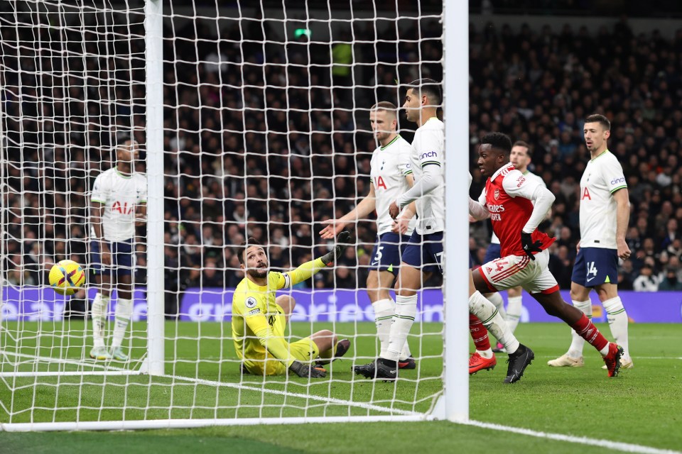 Hugo Lloris made a terrible blunder against Arsenal