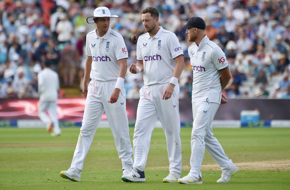 England's bowling attack were left disappointed after Australia reached 311 for five