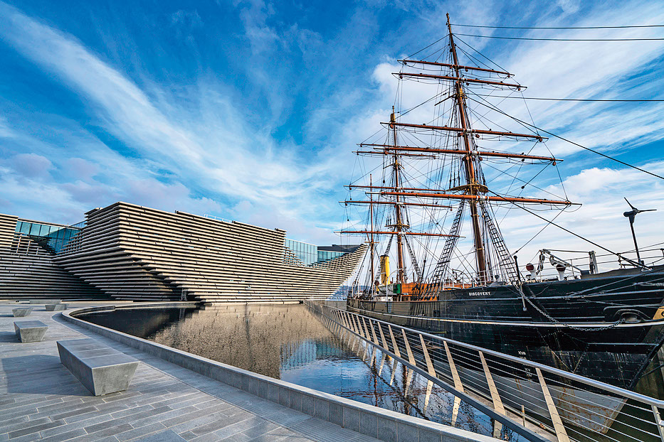 View of newly completed (February 2018) V&A Museum of Design and RSS Discovery ship in Dundee, Tayside, Scotland. Architect Kengo Kuma and Associates.