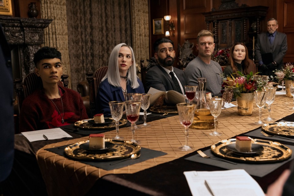 The show follows the Usher family and their father Roderick Usher, a corrupt CEO of a pharmaceutical company