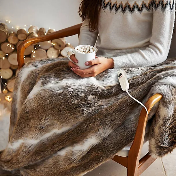 Lakeland faux fur heated throw