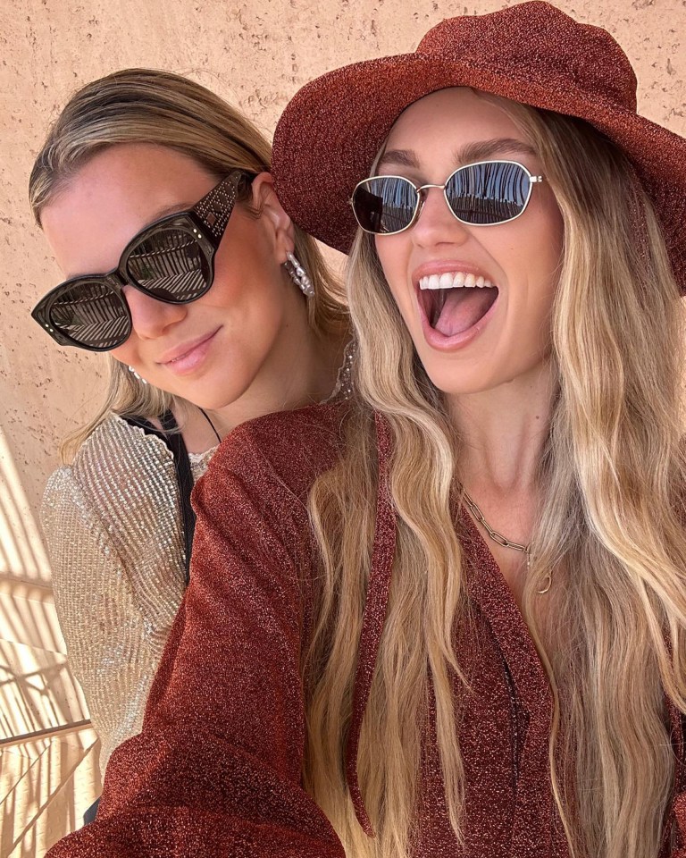 The model also found time to sun herself in Ibiza with pals