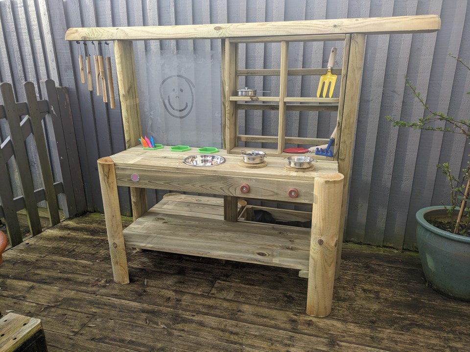 Discovery Mud Pie Kitchen