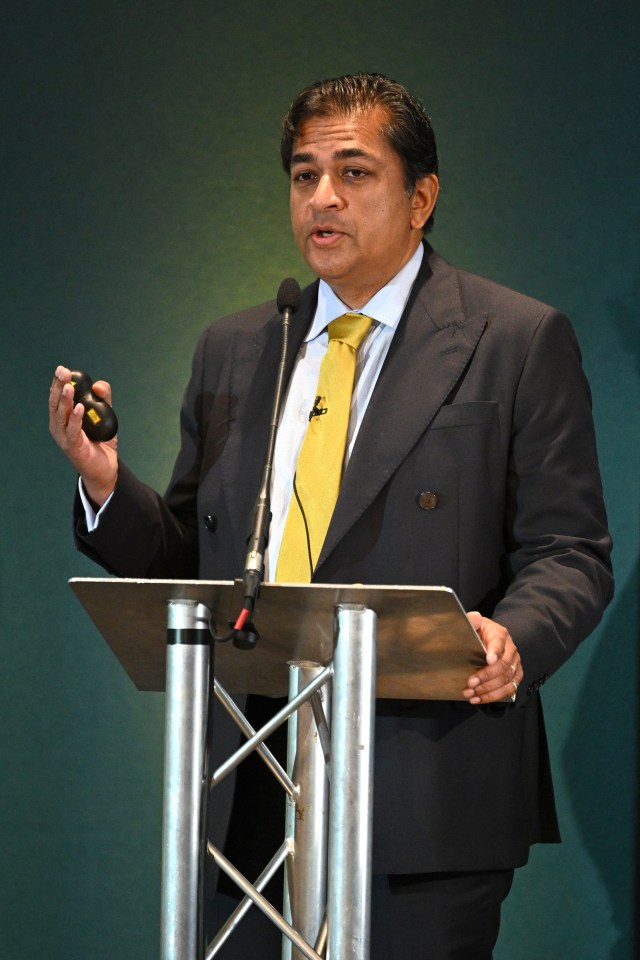 Shanker Singham speaking at the launch of The Growth Commission in London.