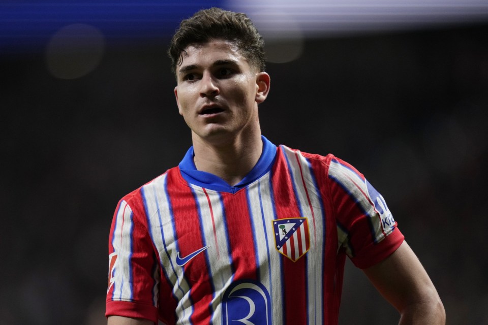 MADRID, SPAIN - FEBRUARY 15: Julian Alvarez of Atletico de Madrid looks during the La Liga EA Sports match between Atletico de Madrid and Celta Vigo on February 15, 2025 in Madrid, Spain. (Photo by Image Photo Agency/Getty Images)