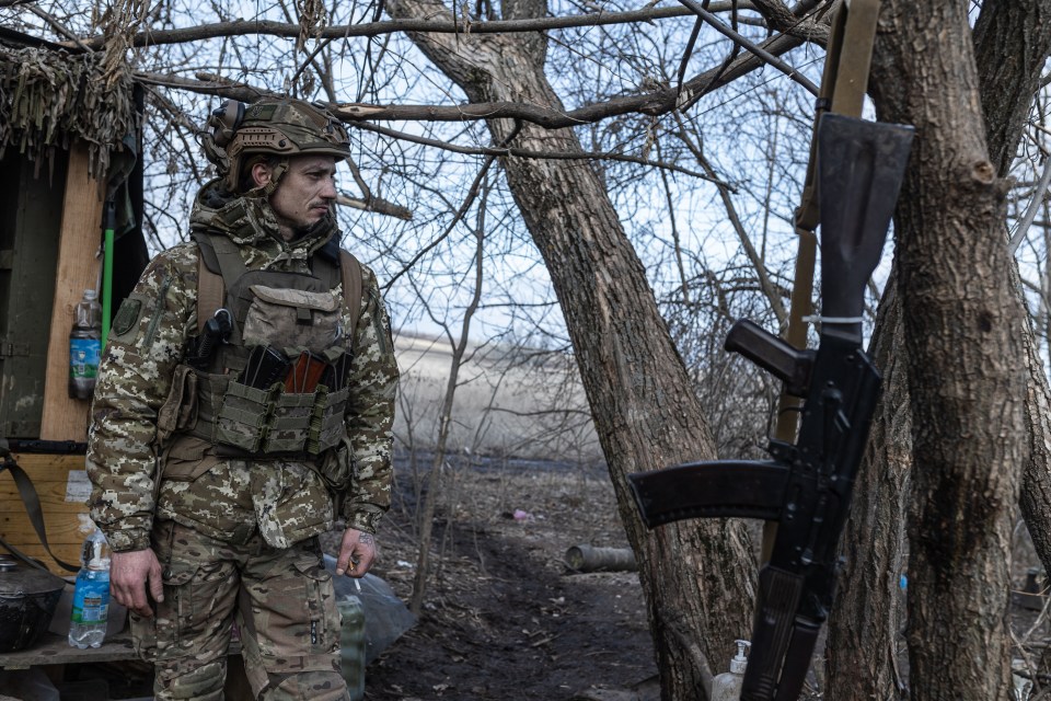 DONETSK OBLAST, UKRAINE - 5 MARCH: Ukrainian soldier awaits orders at his artillery position, in the direction of Niu York, Ukraine as Russia-Ukraine war continues on March 05, 2025. (Photo by Diego Herrera Carcedo/Anadolu via Getty Images)