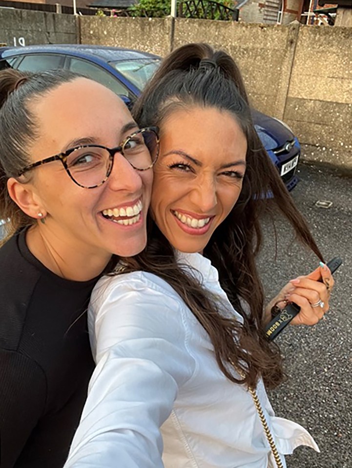 Photo of Sian Grey and Amie Grey.
