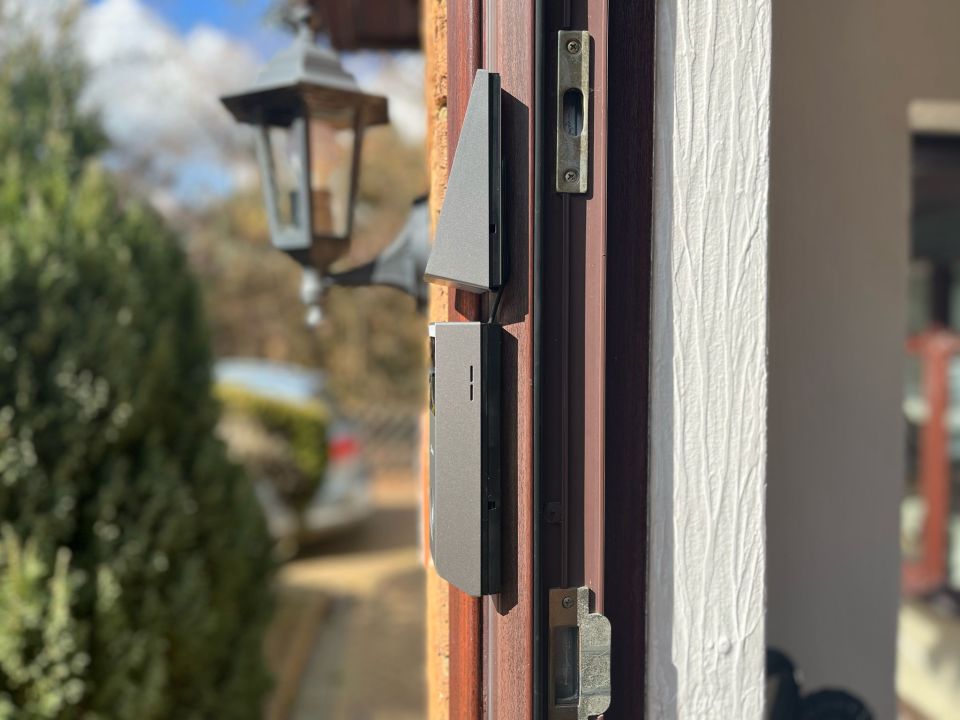 Doorbell installed on a door.