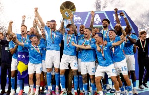 Conte’s side pip Inter to Scudetto as McTominay & Lukaku score in Cagliari win