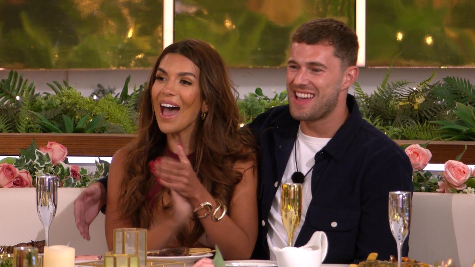 Ekin-Su and Curtis from Love Island All Stars.