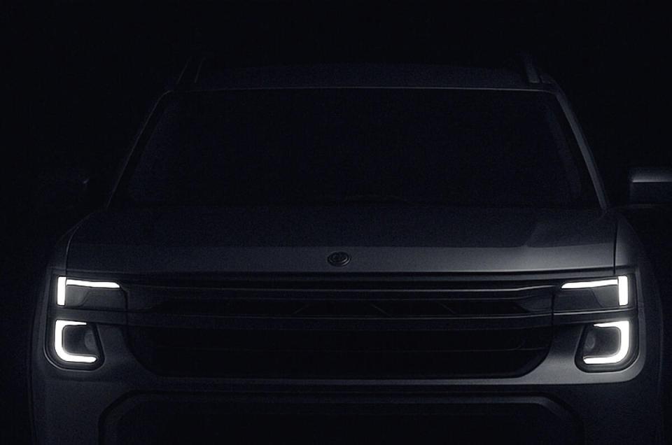 Front view of a dark-colored Santana 4x4.